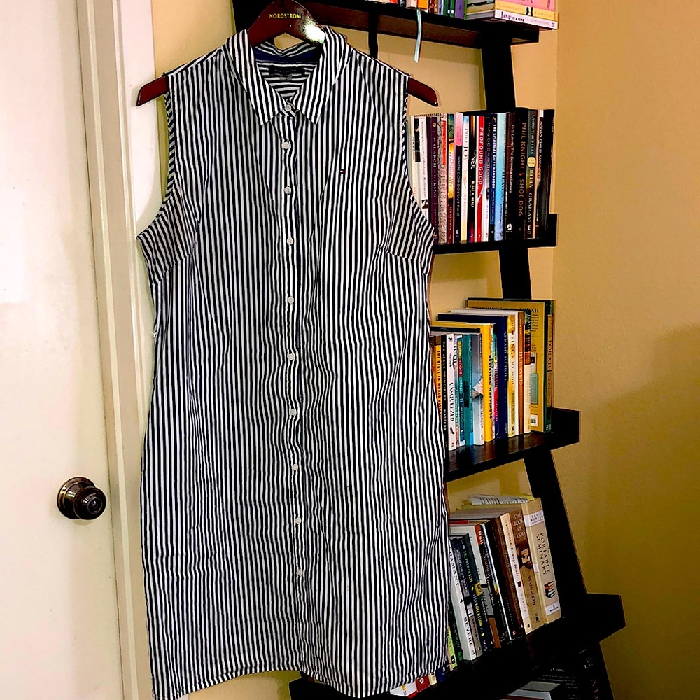 Tommy Hilfiger dress 👀